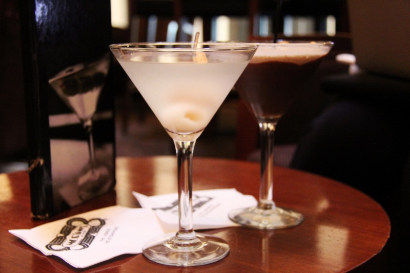 brasserie-VILLENEUVE D ENTRAUNES-min_martini_bar_lychee_chocolate_alcohol_liquor_happy_hour_happy-910161